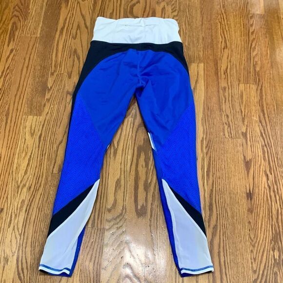 Athleta High Rise Precision 7/8 Tight - Picture 3 of 7